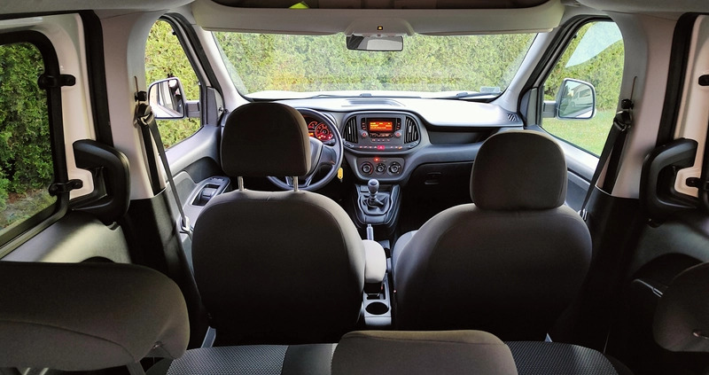 Fiat Doblo cena 58500 przebieg: 63000, rok produkcji 2020 z Pabianice małe 92